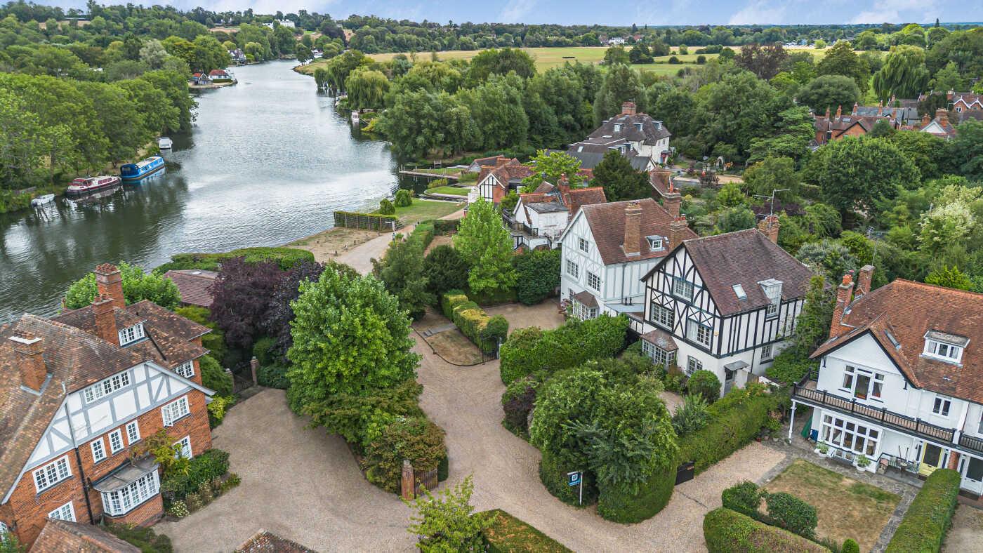 6 bed property in Basmore Lane, Henley-on-Thames